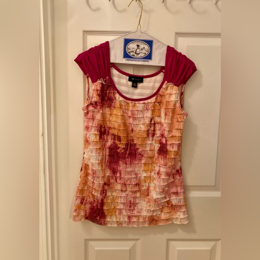Ruffled tank top size M